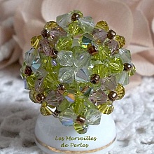 Bague Baiser Vol&eacute; avec des facettes et des toupies en cristal de Swarovski